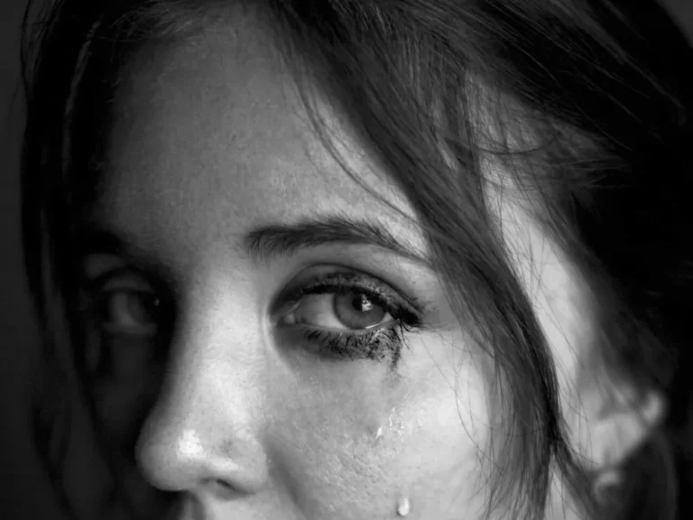 Rude Customer Humiliated Me and Threw Coke in My Face at the Drive-Thru — I Made Him Regret It the Same Day
